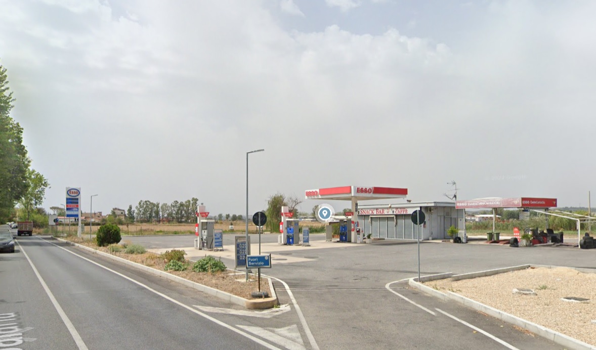  Distributore Del Tosto Elisa in Via Salaria Km 21,50 a Roma, Stazione di Servizio Fuel Quality, gasolio, benzina e GPL 